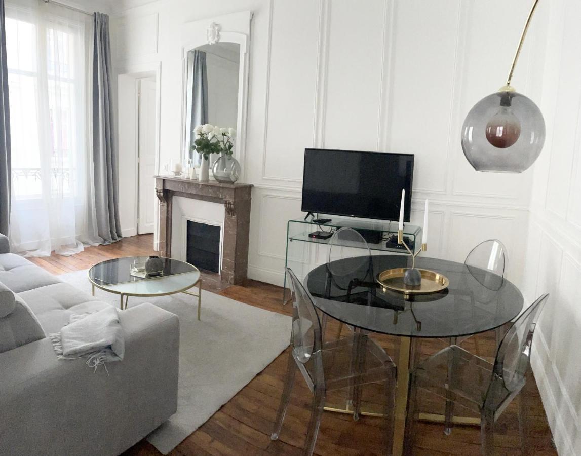 Prestige A Paris Luxe, Calme Et Proche Tour Eiffel Et Champs-Elysees Exterior photo