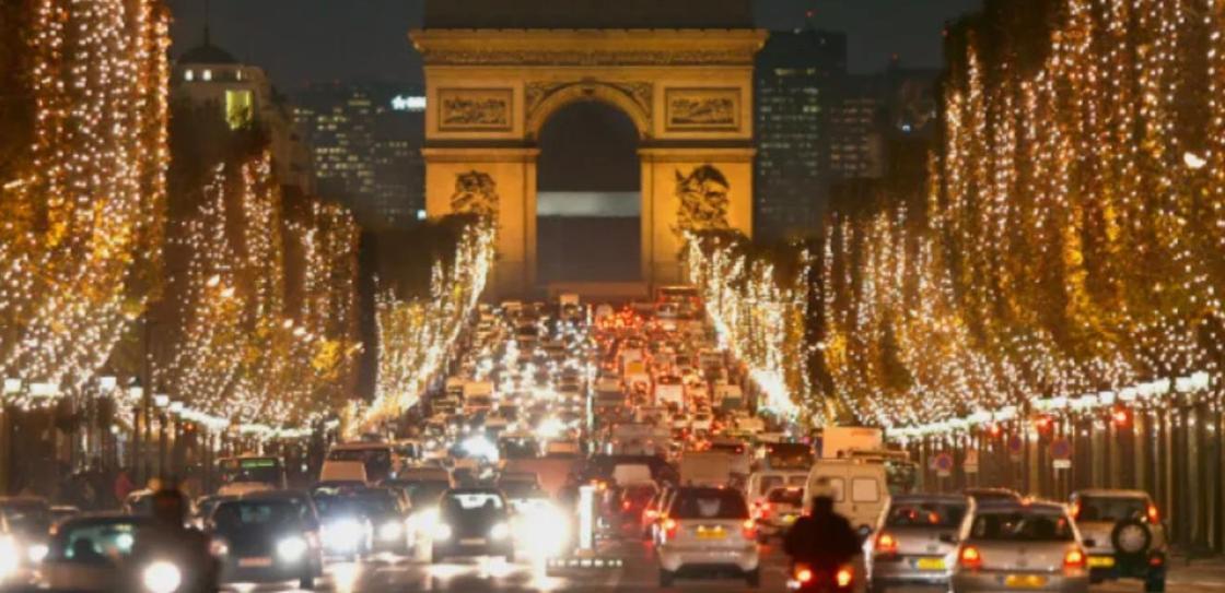 Prestige A Paris Luxe, Calme Et Proche Tour Eiffel Et Champs-Elysees Exterior photo